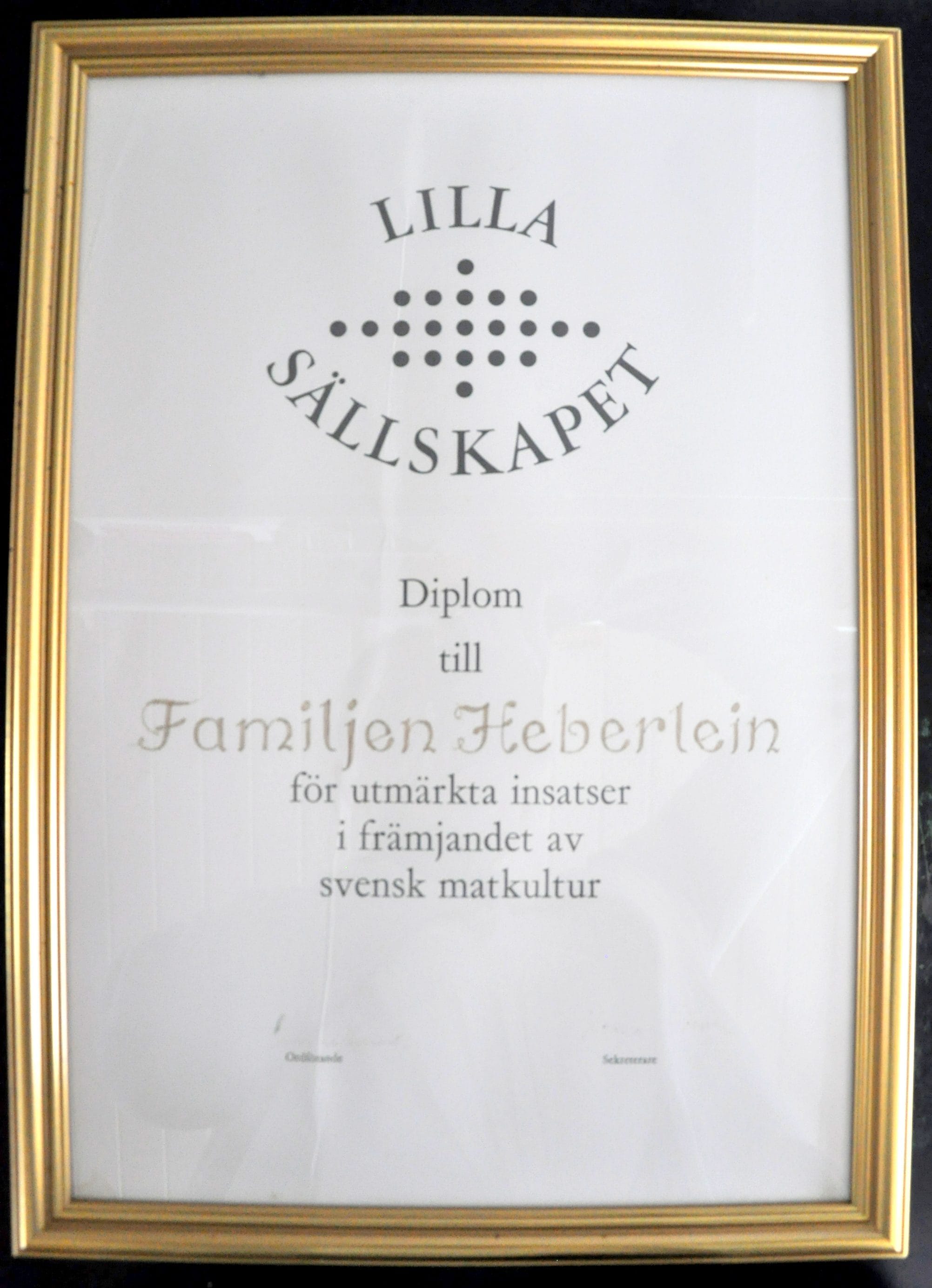 Bild 2. Diplom lilla sällskapet